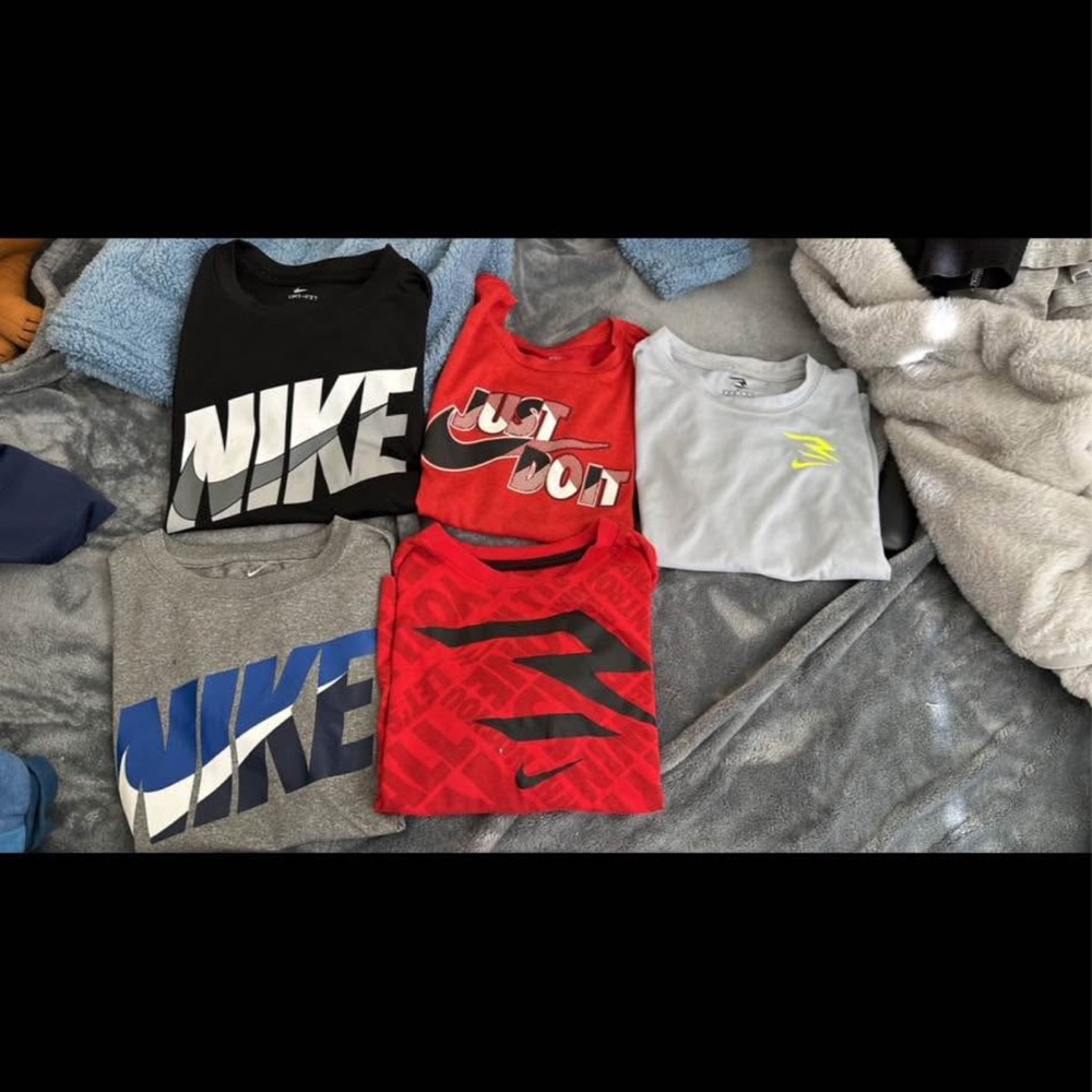 Nike Kids Graphic T-Shirts - Red, Gray, Black